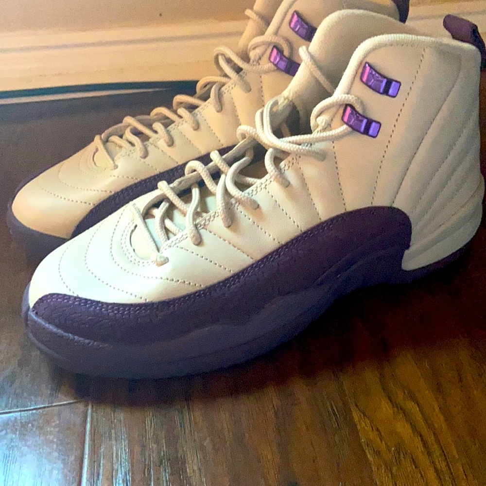I’m selling Jordan’s 12 purple